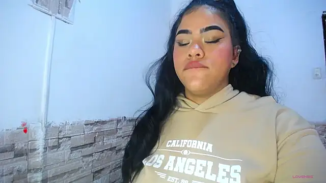 Bicky_25 live cam preview