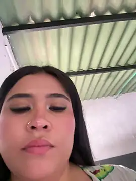 LunnaMoretii2 live cam preview