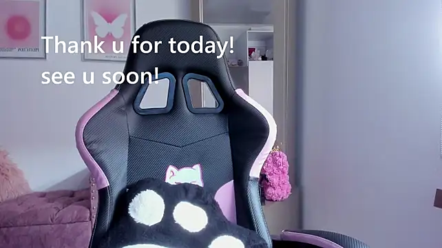 Melannyy_ webcam