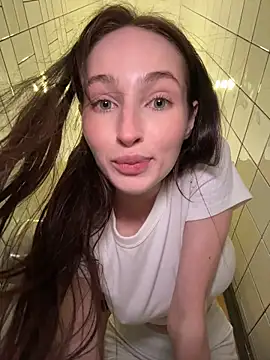 -missbehaving-'s live cam