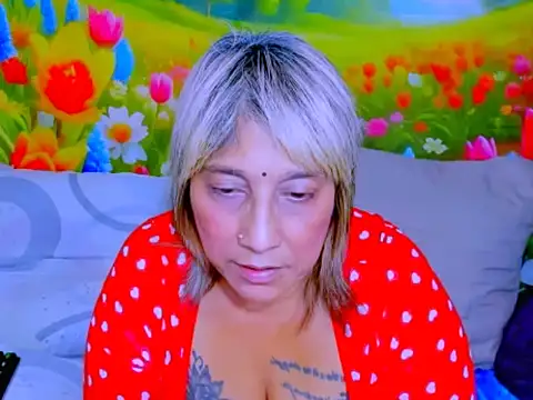indianroxy webcam