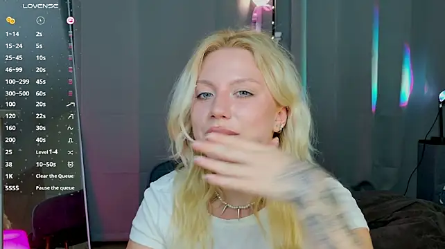 SonyaBlade__ webcam