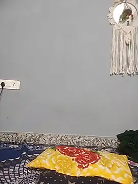 Pari8822 live cam on StripChat
