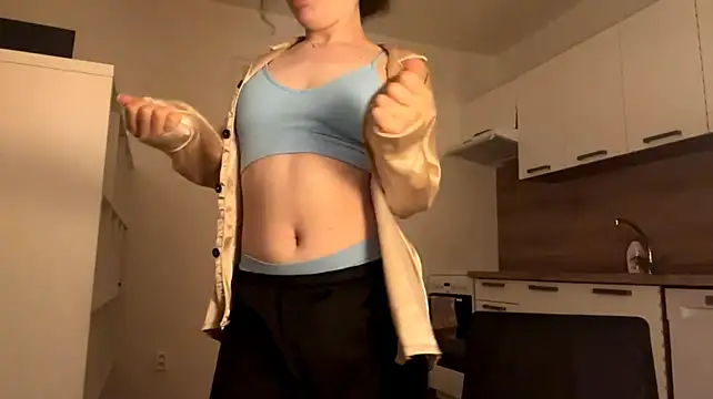 lisetteghazvini's live room