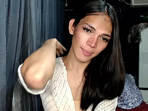 GORGEOUS_CARMEE live cam on StripChat