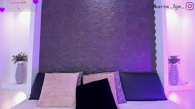 SharonLyn_ webcam