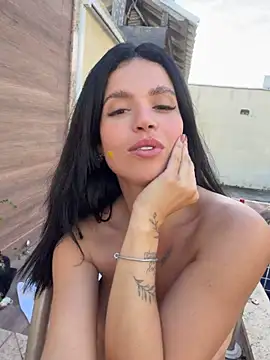 Rafaellaz live cam on StripChat