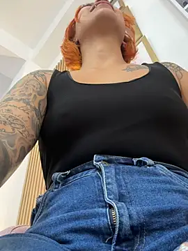 Mia_0-4