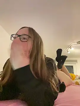 Freaky-Doll webcam