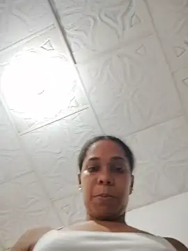 AstridMonroee live cam