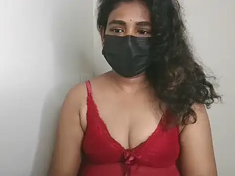 Itsme_riya webcam