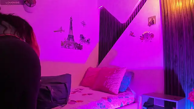 Mia_Dreaam live cam