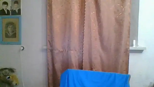 MilaPrescott webcam