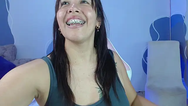 foxyscarletmh webcam
