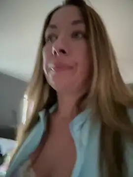MiraKisss live sex cam