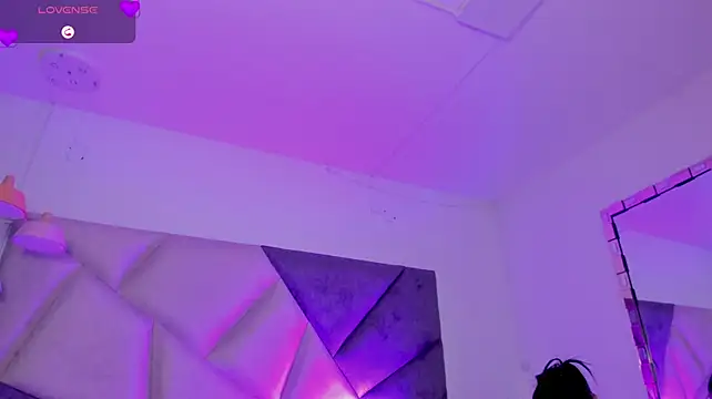 AvaLovely_