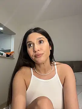 irisblues (F milf) - Make me lose my mind, and my clothes :)