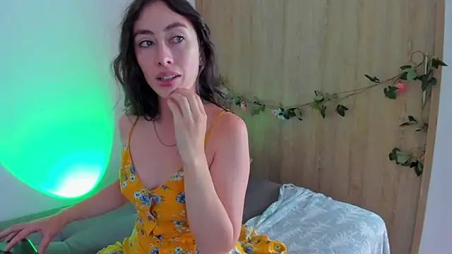 Amatiista live cam on StripChat