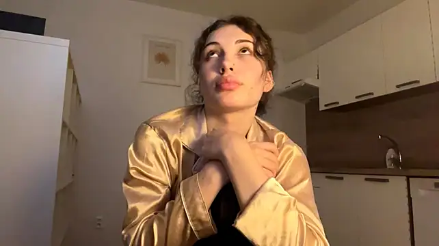 LisetteGhazvini webcam