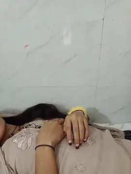 Hot_Riya_999
