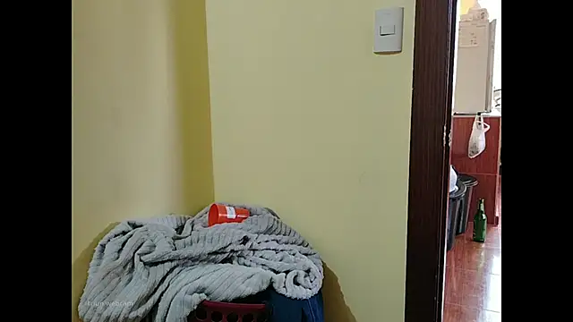 mindymiaw (G young) - mostrar tetas