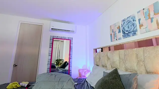 Dulce_Morrys live cam on StripChat