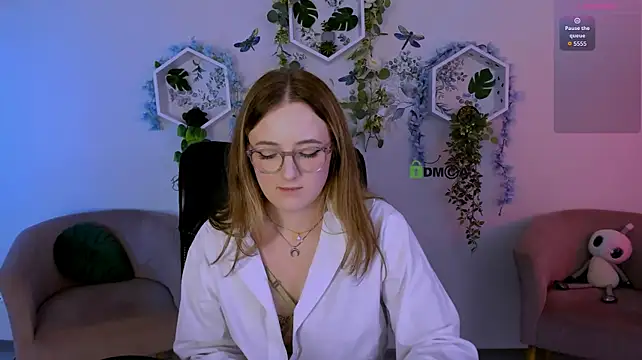 luna_berryy webcam