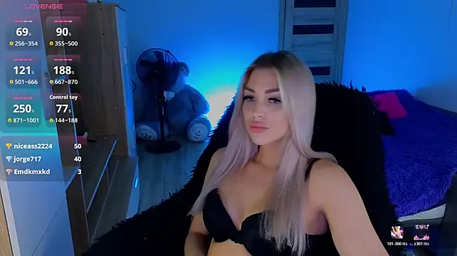 MilanaOmg webcam