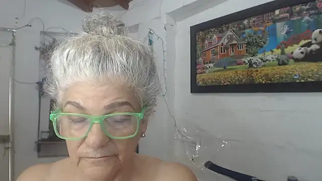 FunnyGrandma webcam