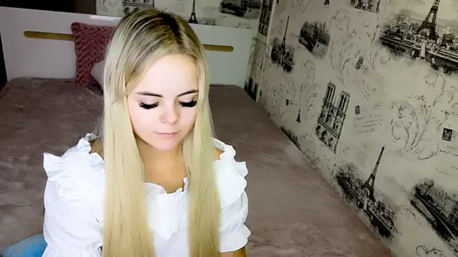 lovely-eyes webcam