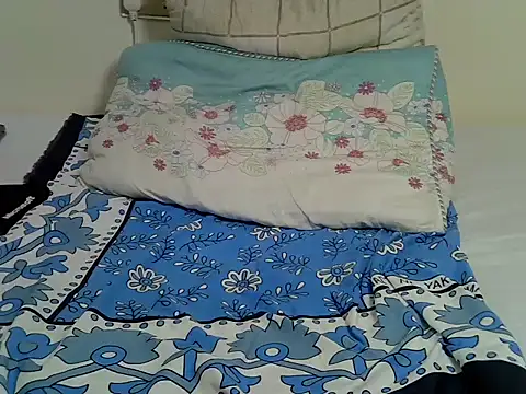 creamypetite live cam