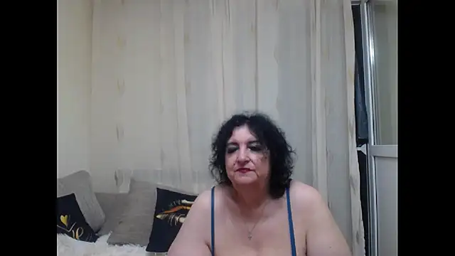 maturekorine webcam