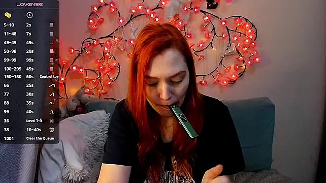 Ungoliant_Kiss webcam