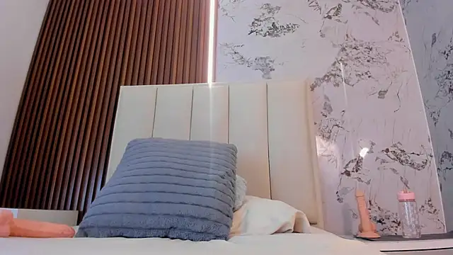 MELANIE_VEGA webcam