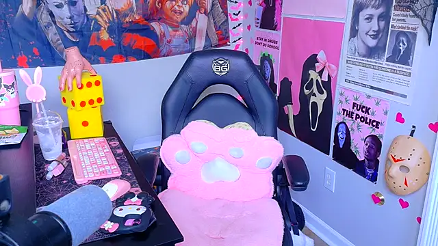 spookiebaddie (F young) - get me naked + oily?😋💦