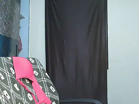 ur_sassypriya webcam