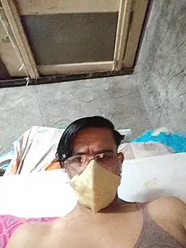 bottom_monty webcam
