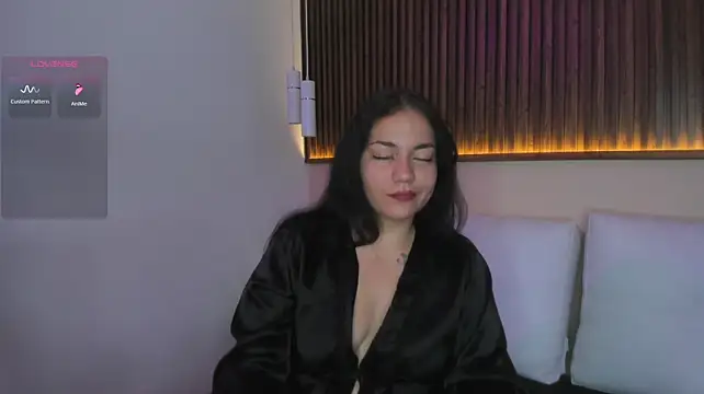 rebecaa_grey (F young) - Show boobs