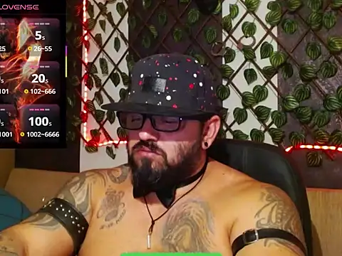 mr_wolf46 webcam