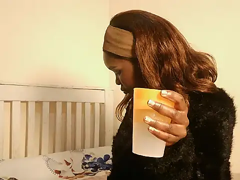 mimi-star (F young) - HELP MIMI BUY A DILDO