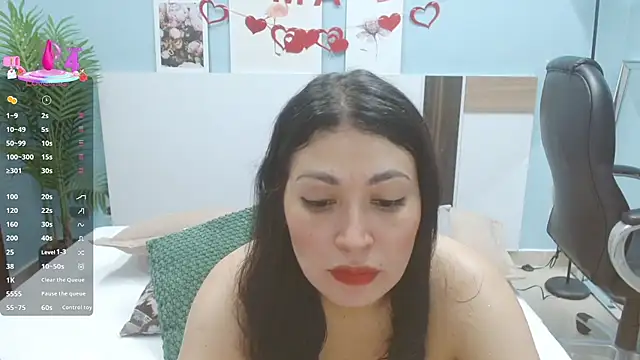 sophia_hadid live cam on StripChat