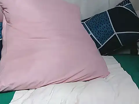Freakyassnwildx live cam preview