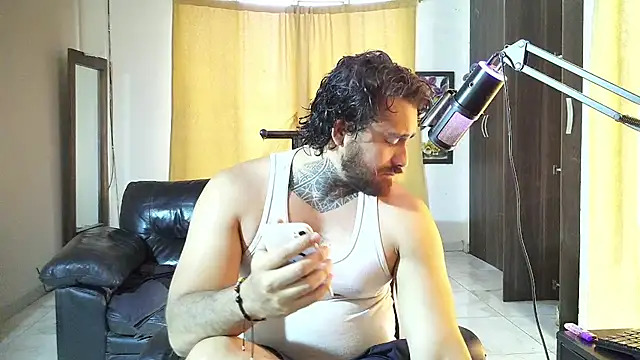aronmiller404 webcam