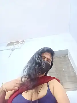 Lucky-Deepthi webcam
