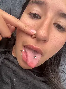 LilyRossi_ webcam
