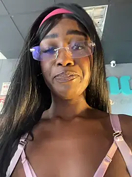 CocoaLuxeXXX webcam