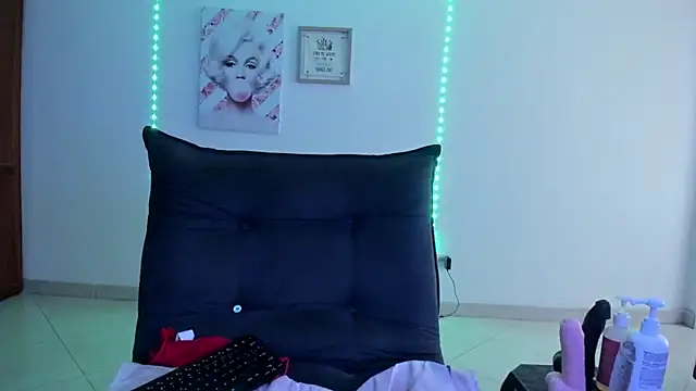 luna_dollie webcam