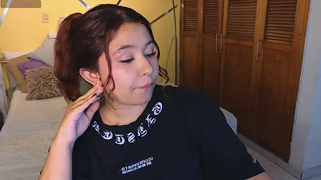 attenea_cutte webcam