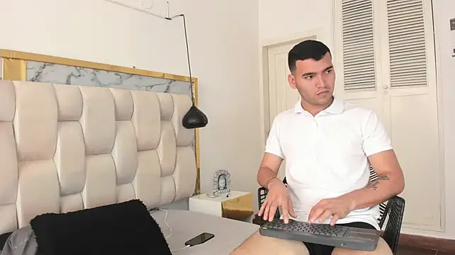 Austin_harris_ live cam on StripChat