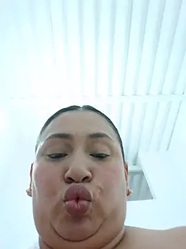 Hot_bella12 webcam